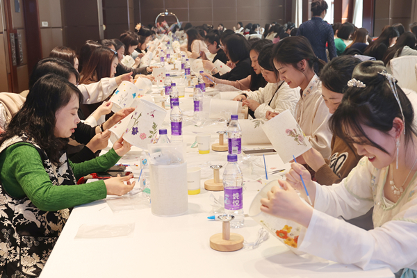 弘揚(yáng)傳統(tǒng)美德 講好家風(fēng)故事—— 公司成功舉辦慶?！叭恕眹H勞動婦女節(jié)主題活動